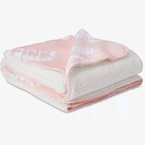 PINK Victoria's Secret Accessories - VS PINK Sherpa Blanket Pink Shipped Priority NEW*